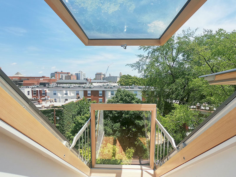 Le finestre da tetto FAKRO nel progetto residenziale di Richmond firmato dallo studio ADO Architecture Design