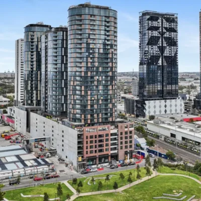 The Gladstone, un landmark residenziale con tecnologia italiana a Melbourne, tra eredità industriale e sostenibilità urbana